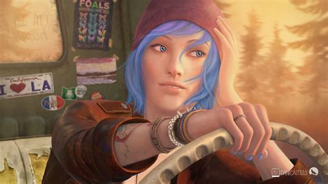 chloe price eye color.